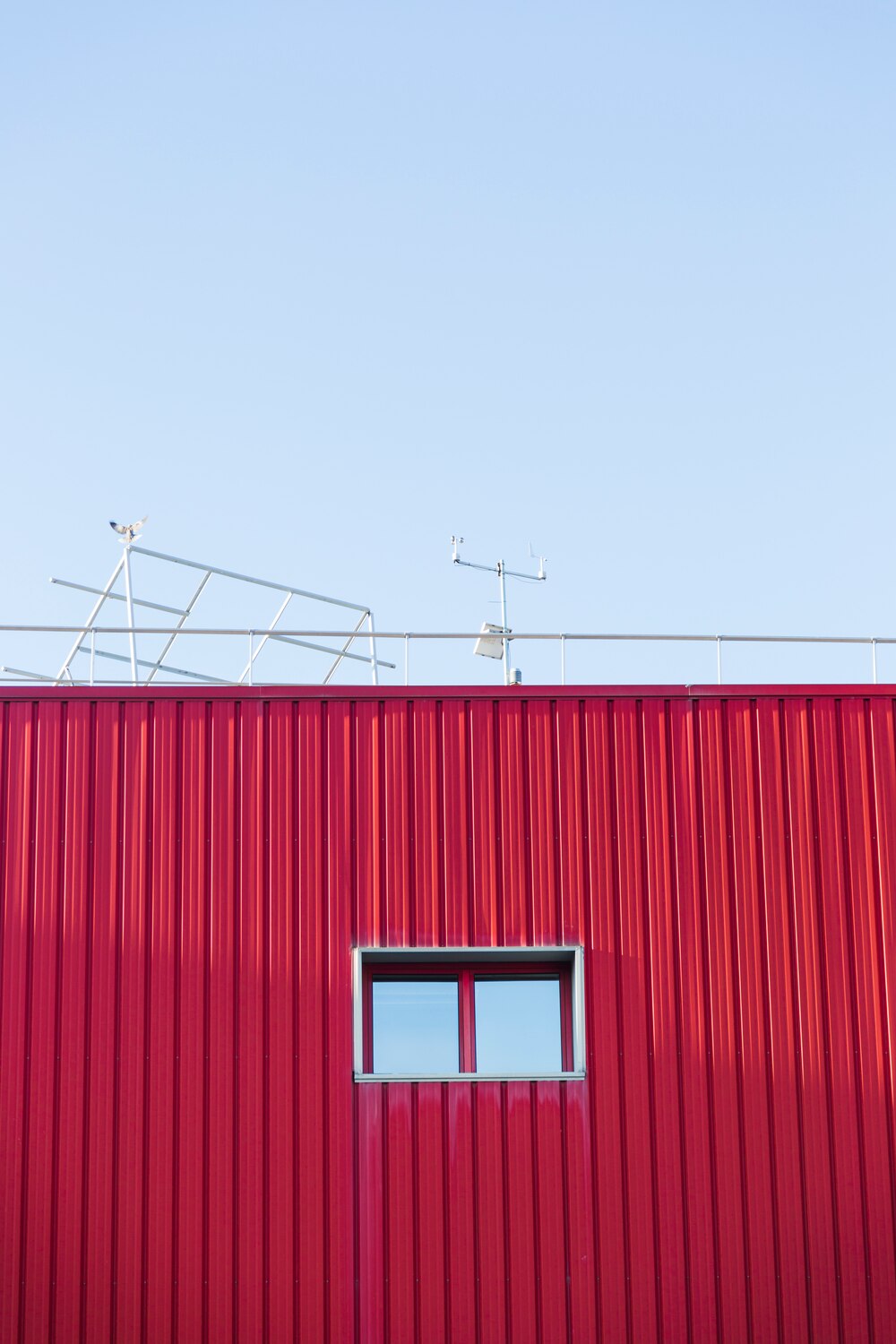 closed-urban-window_23-2148107120