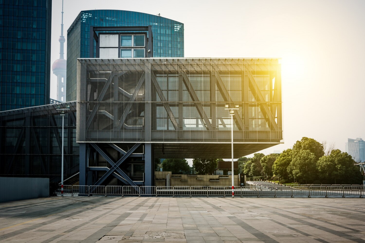 empty-floor-front-modern-building_1127-2889