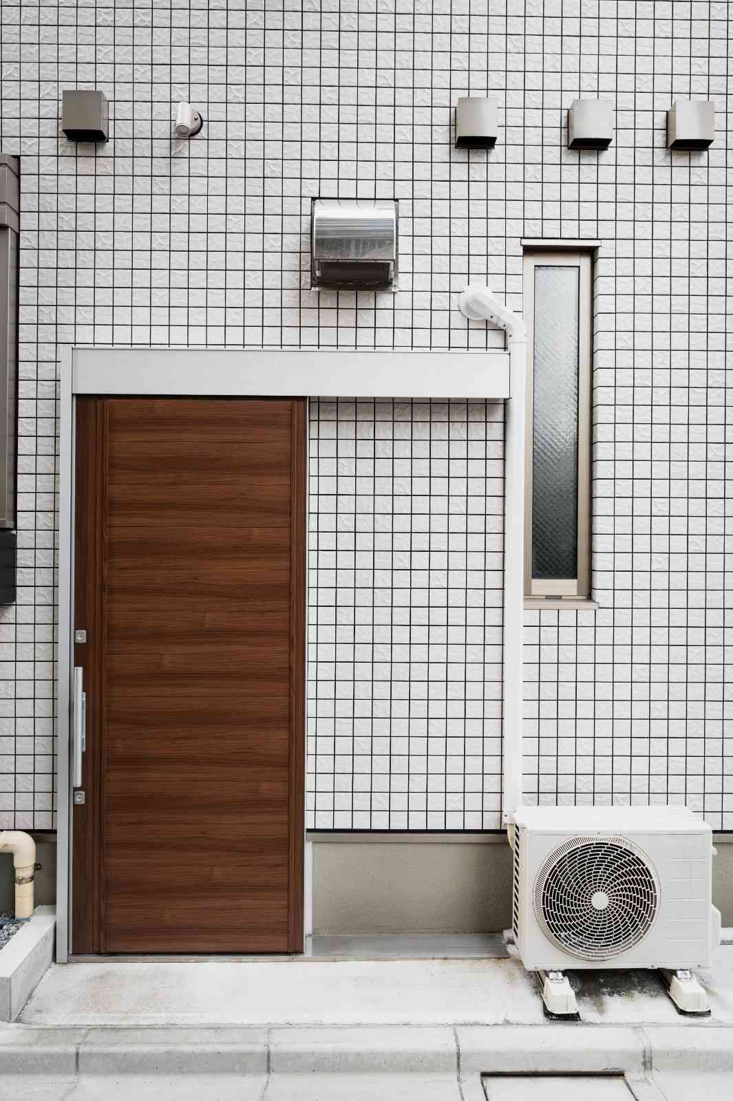 small-house-entrance-japan-building (1)